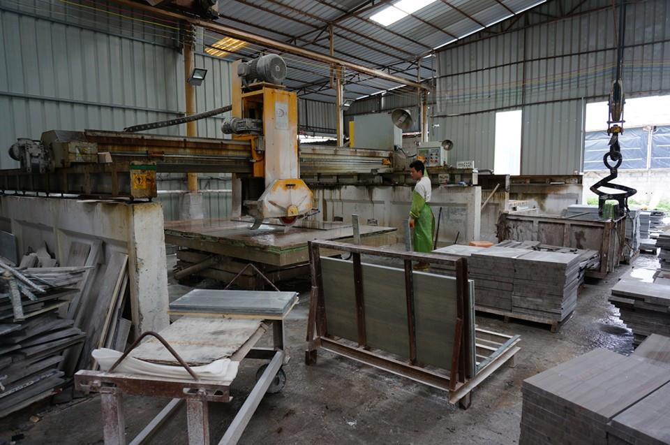Grey wood marble tiles