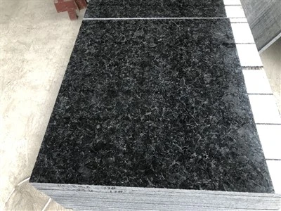 Jubin Dinding Granit Hitam