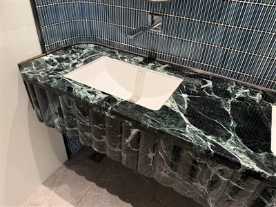 Atasan Kesombongan Ganda Marmer Dengan Wastafel