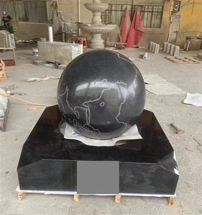 Globe Dunia Batu Alam