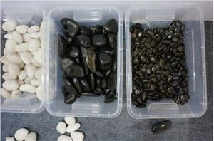 Kerikil Hitam Dan Putih Untuk Taman